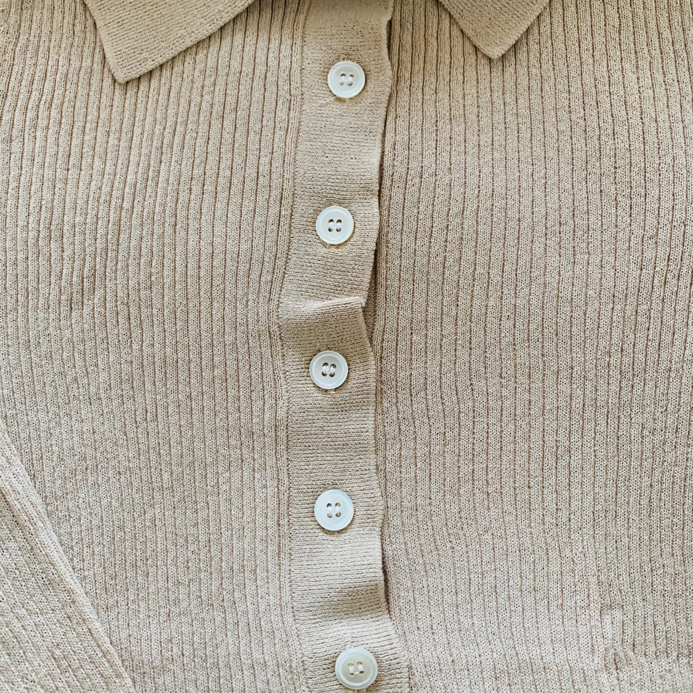 Top - Picture 2 of 3